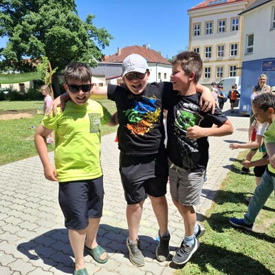 24d5d777-fc98-4a22-9b0c-3619bd850744.jpg